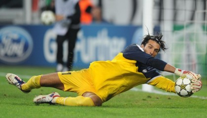 FB体育直播-中国篮球运动员海外联赛表现亮眼，国际影响力不断扩大，海外打球的中国篮球